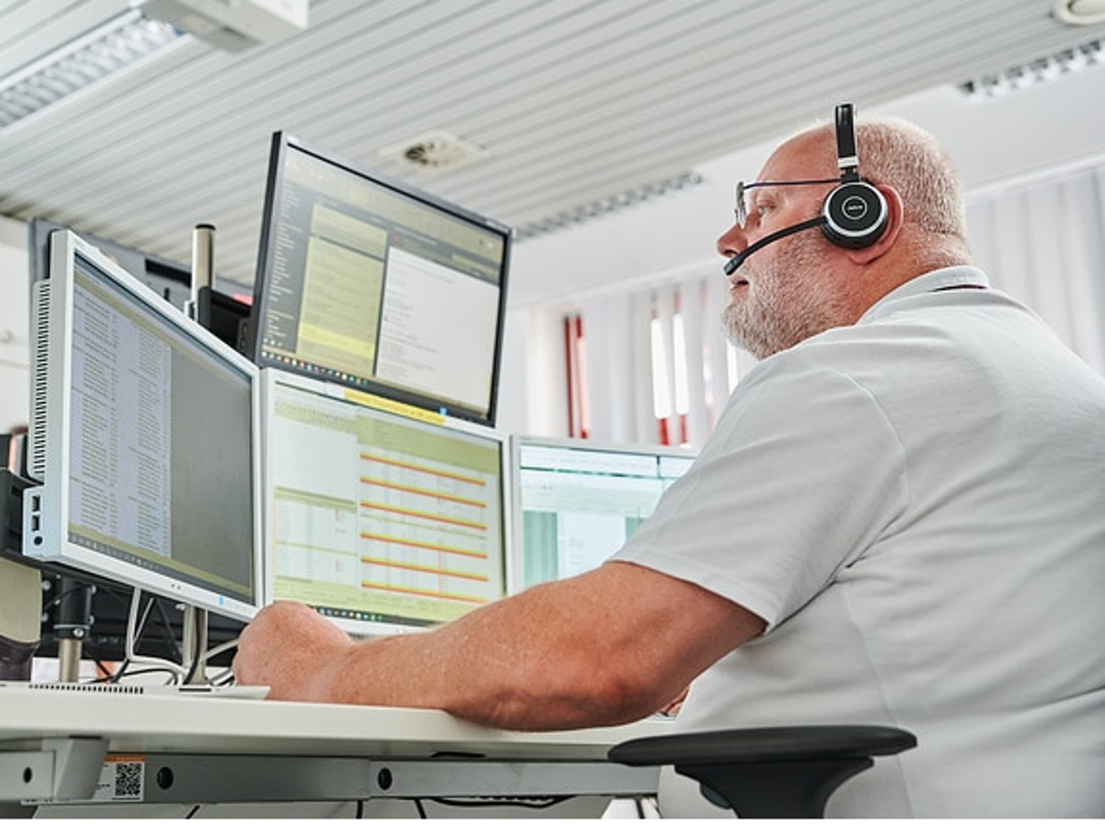 Dial-a-ride employees in the call centre Dial-a-ride employees in the call centre